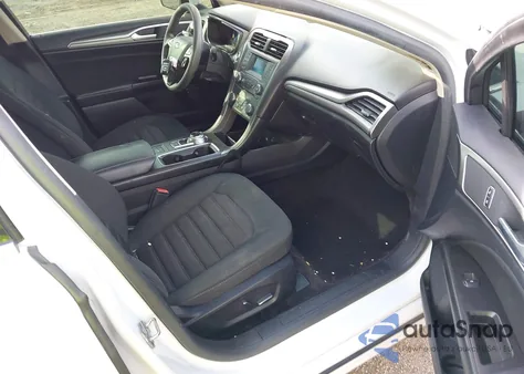 2017 Ford Fusion Hybrid Se z USA, uszkodzony, nr VIN 3FA6P0LU3HR384720